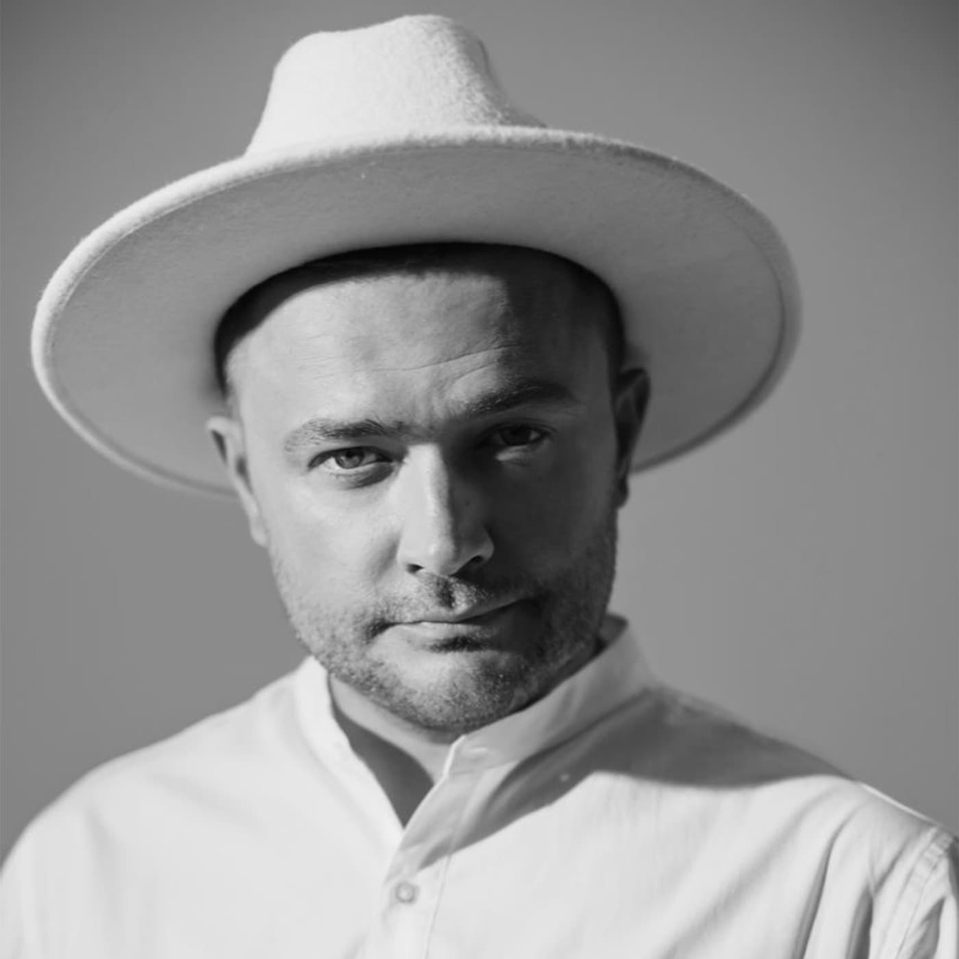ALEXEY ROMEO - White Knight - Podcasts