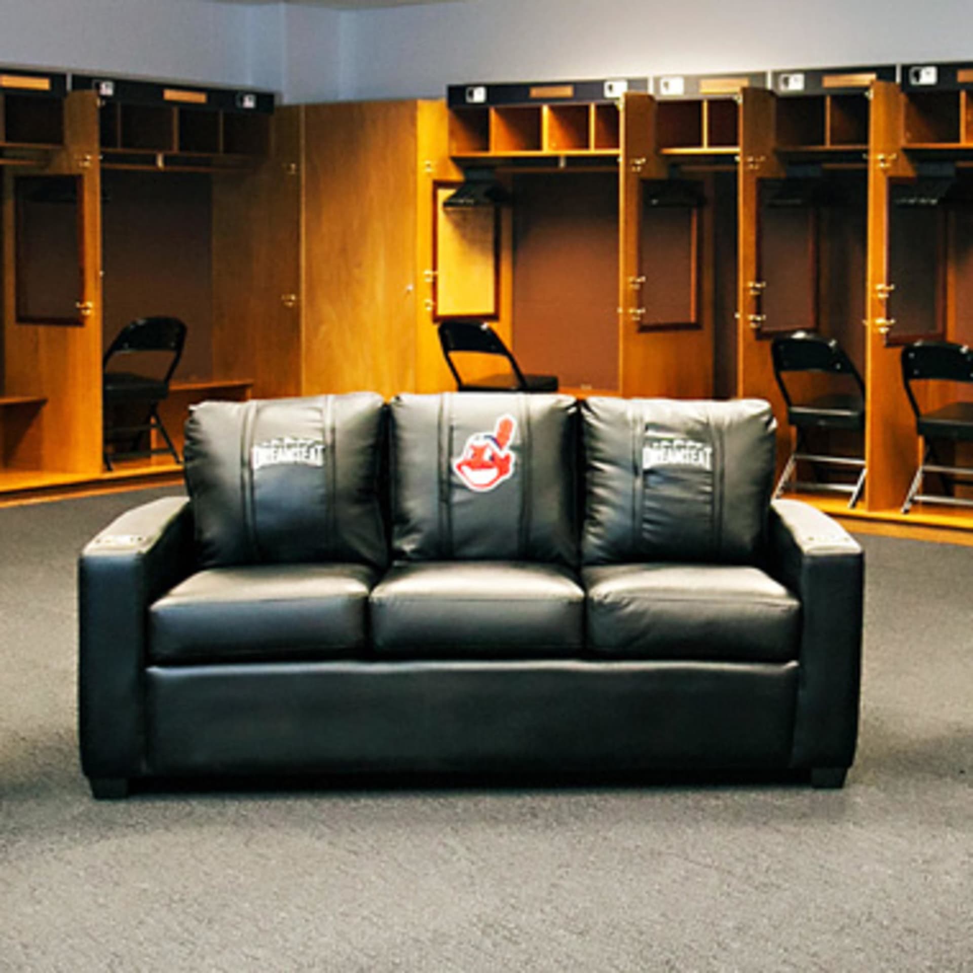 The Locker Room presented by The Jason Hogue Agency with American Family Insurance. - Podcasts