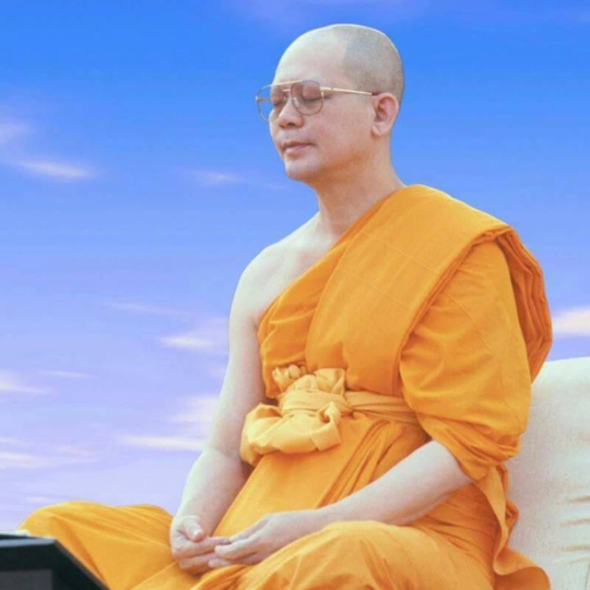 หลวงพ่อธัมมชโย วัดพระธรรมกาย - Podcasts