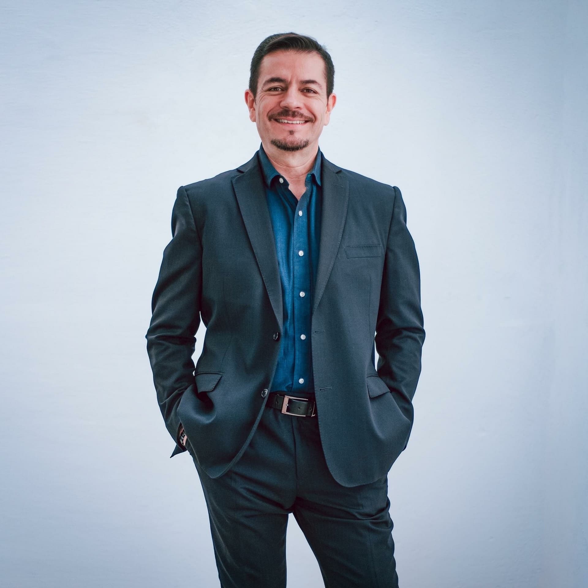 Raúl Robles Live - Podcasts