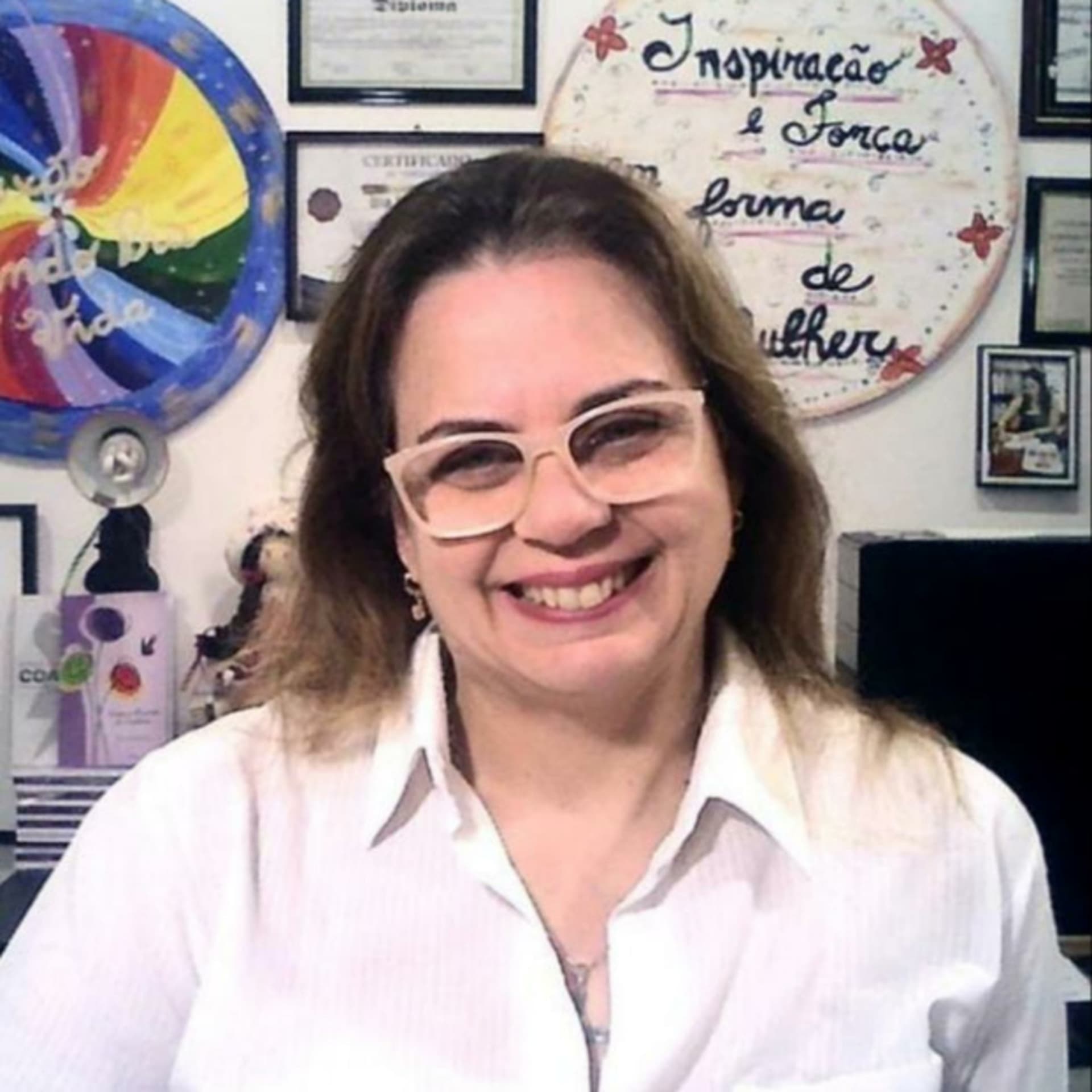 Bia Fernandes Oficial - Podcasts