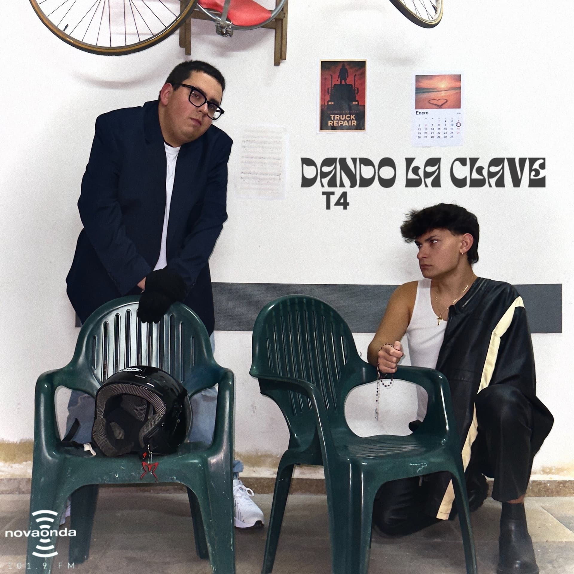 Dando La Clave - Podcasts