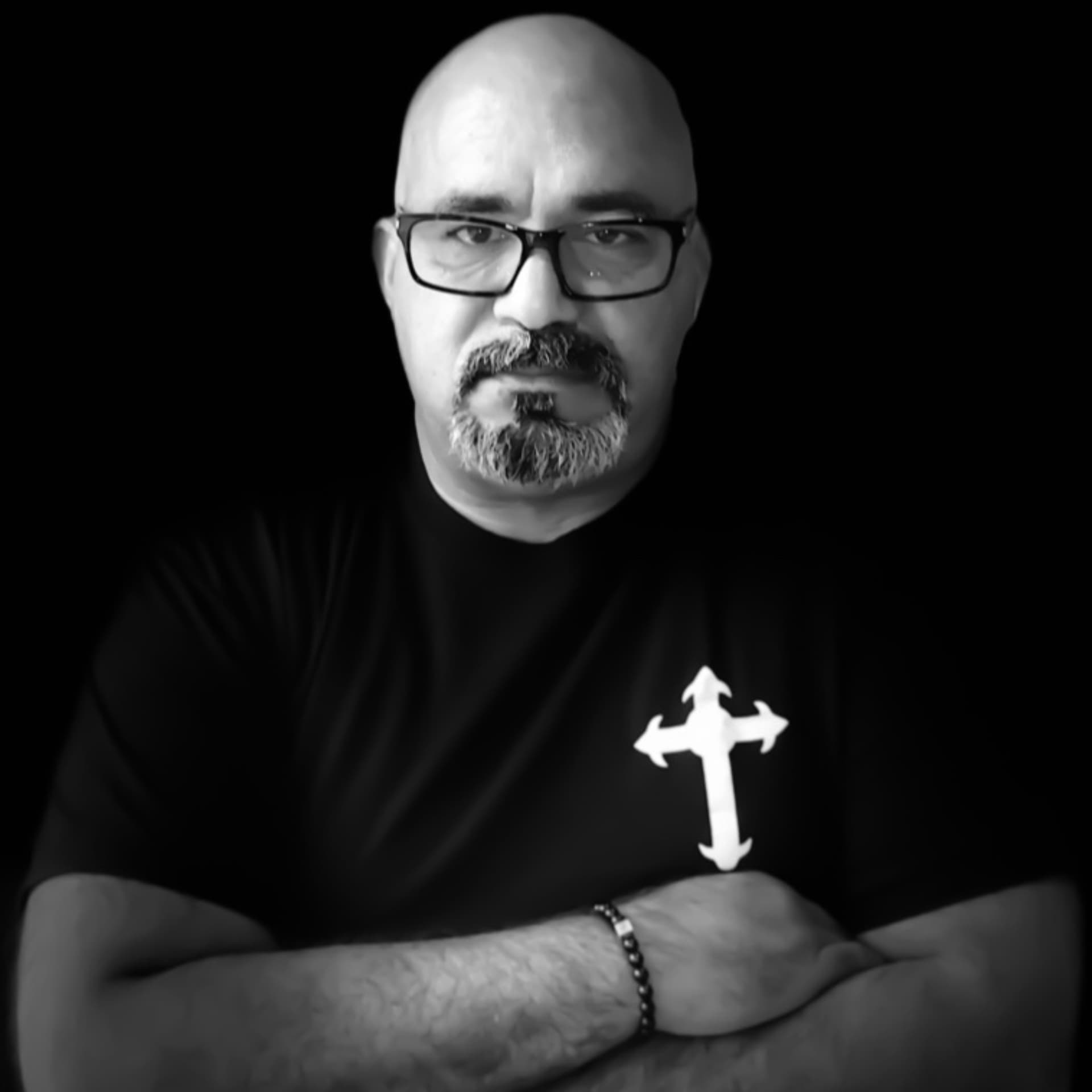 Solo Minutos con Luis Aviles - Podcasts