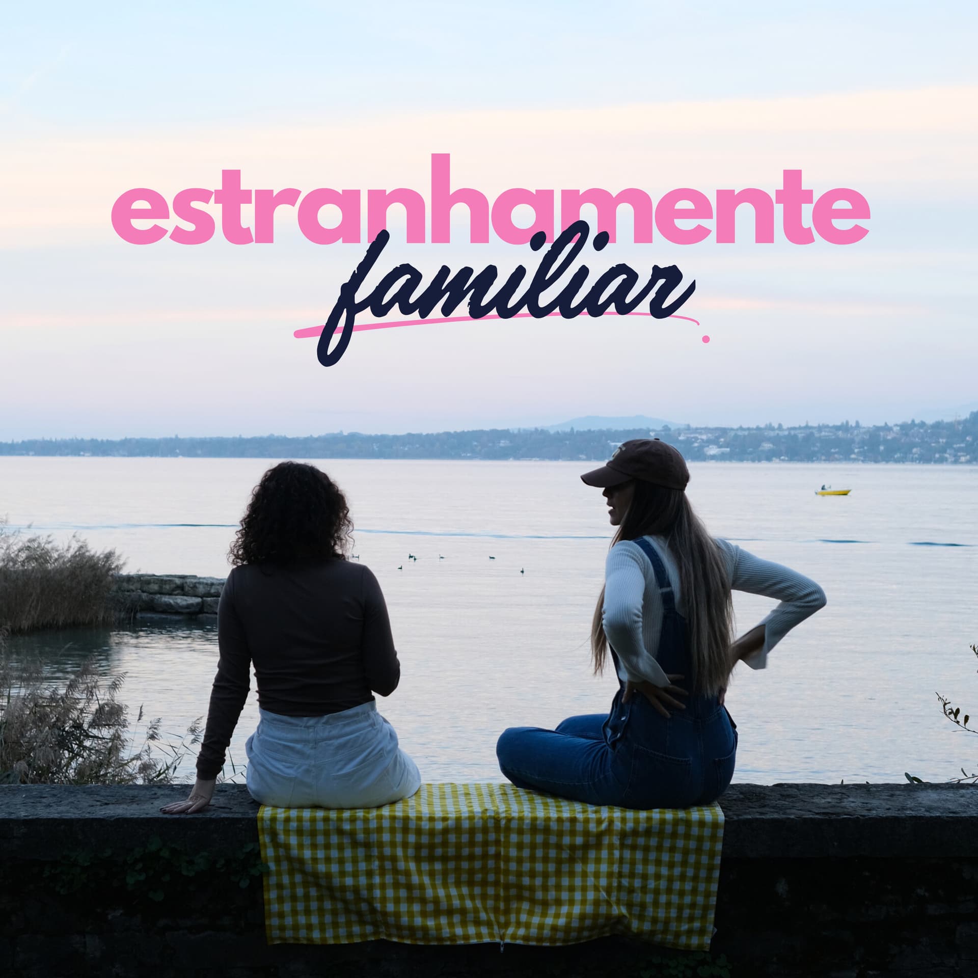 Estranhamente Familiar - Podcasts