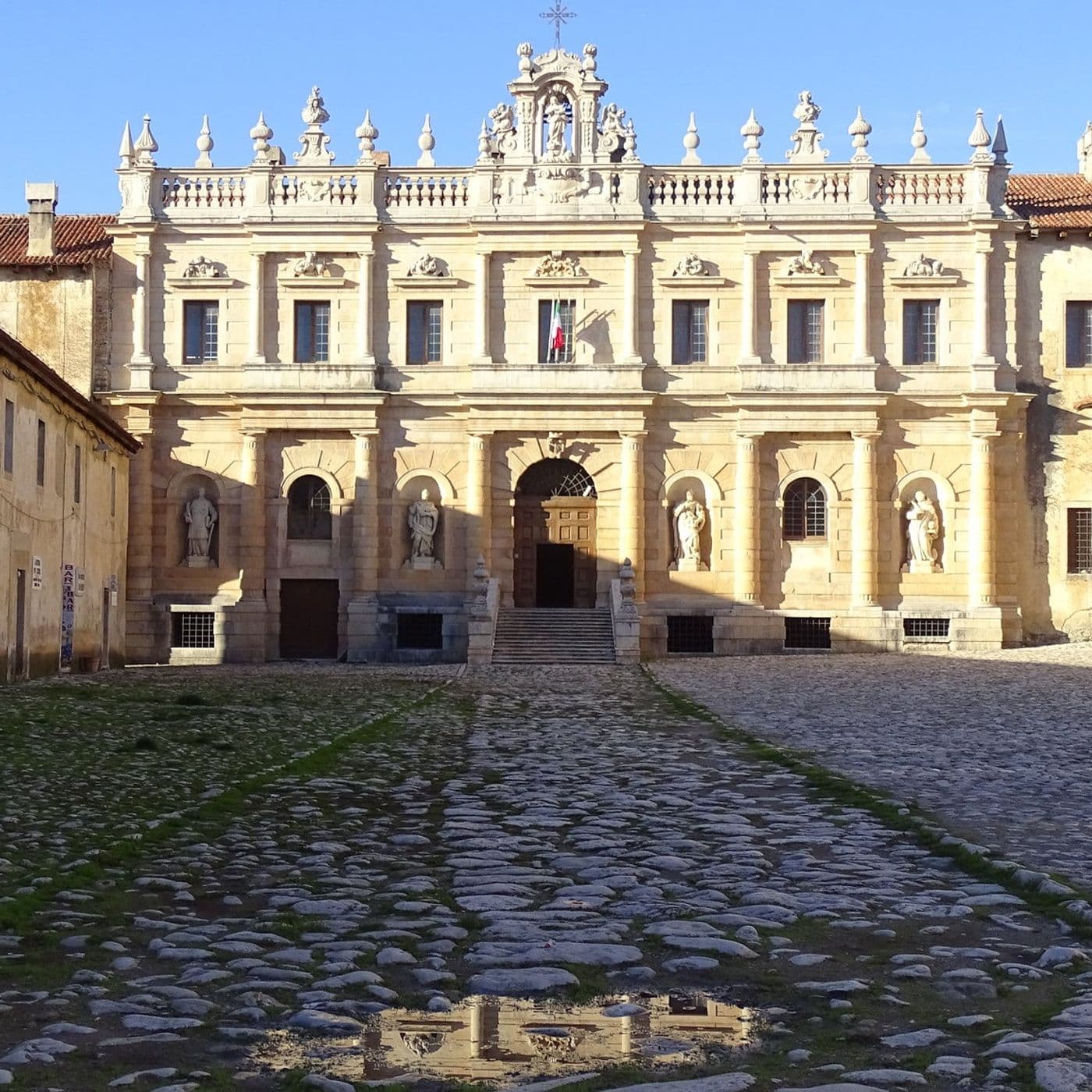 La Certosa di San Lorenzo - PADULA - Podcasts